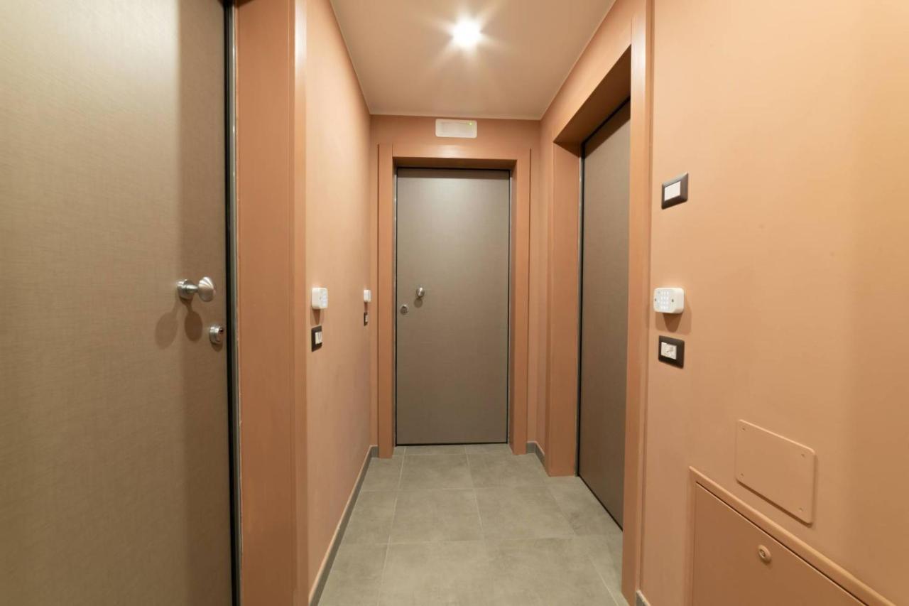 YUGOGO MILANO 25 Trento Centro Exterior foto